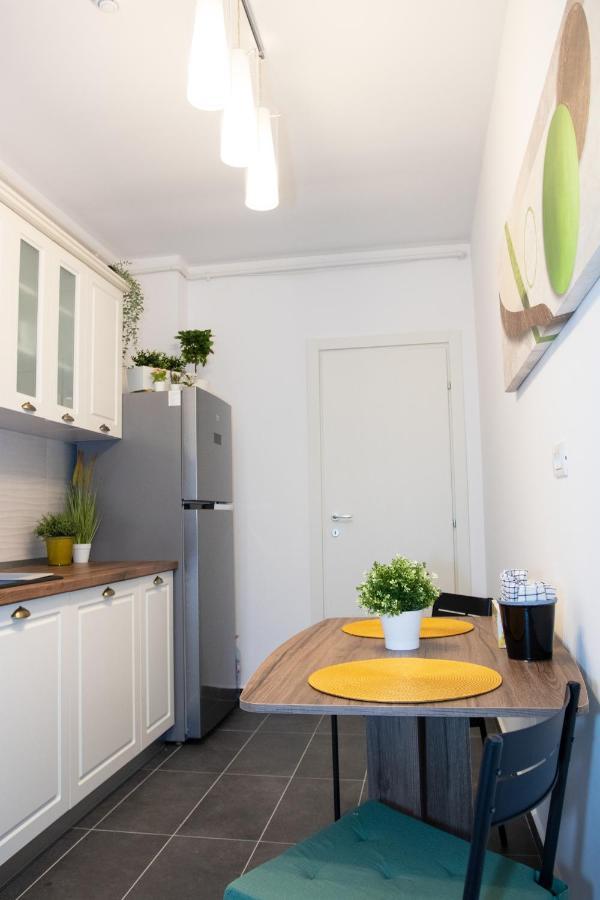 Lazo Two Room- Luxury Apartment Bucharest Luaran gambar