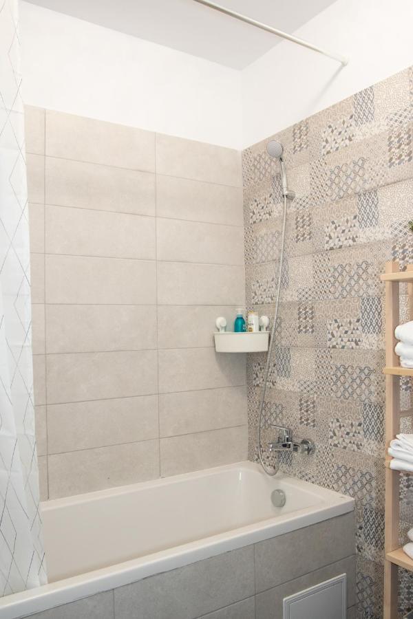 Lazo Two Room- Luxury Apartment Bucharest Luaran gambar